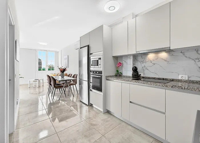 Beachfront First Line Modern With Ac * 美洲海滩