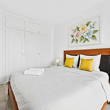 Beachfront First Line Modern With Ac Appartamento