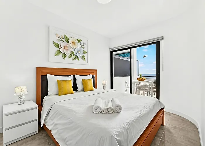 Beachfront First Line Modern With Ac *