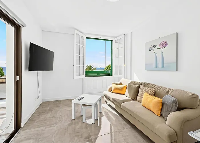 Beachfront First Line Modern With Ac 플라야데라스아메리카스