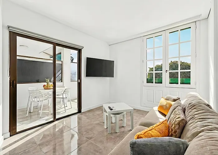 Beachfront First Line Modern With Ac 아파트 *